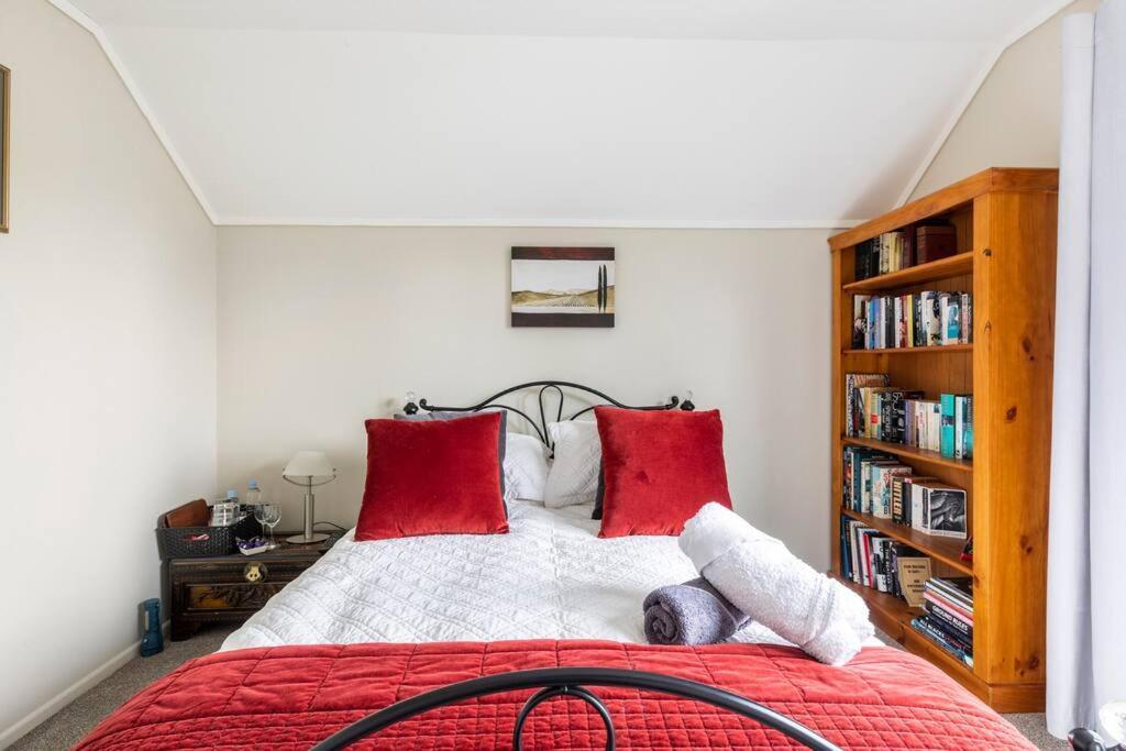 Quiet And Cosy Apartamento Waikanae Exterior foto